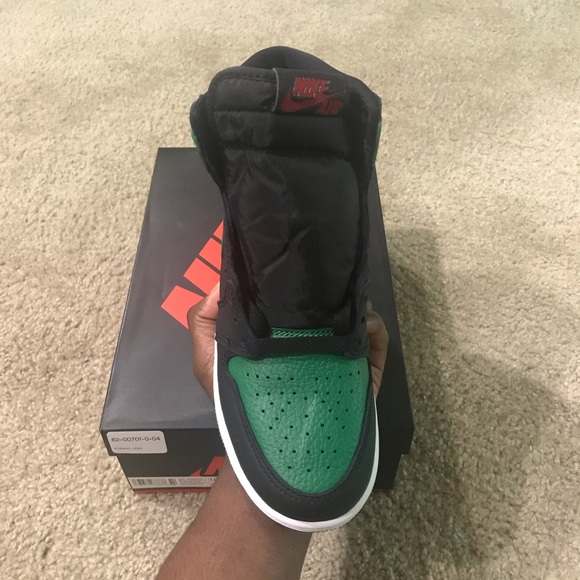 Air Jordan 1 “Pine Green” - Picture 5 of 8